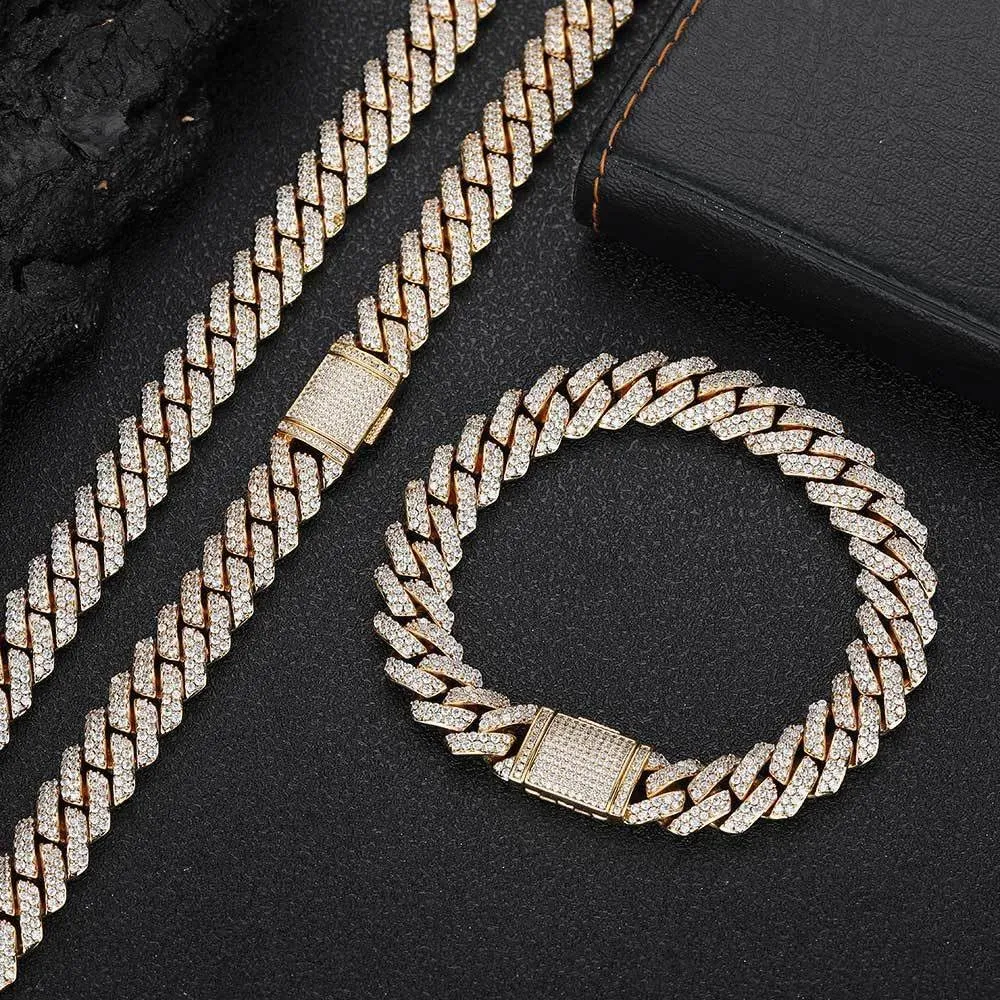 18K gold Cuban style men's bracelet, paired with moissanite diamonds, with full and luxurious lines that add charm to men
