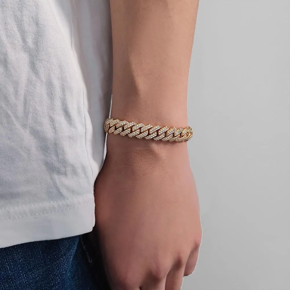 18K gold Cuban style men's bracelet, paired with moissanite diamonds, with full and luxurious lines that add charm to men