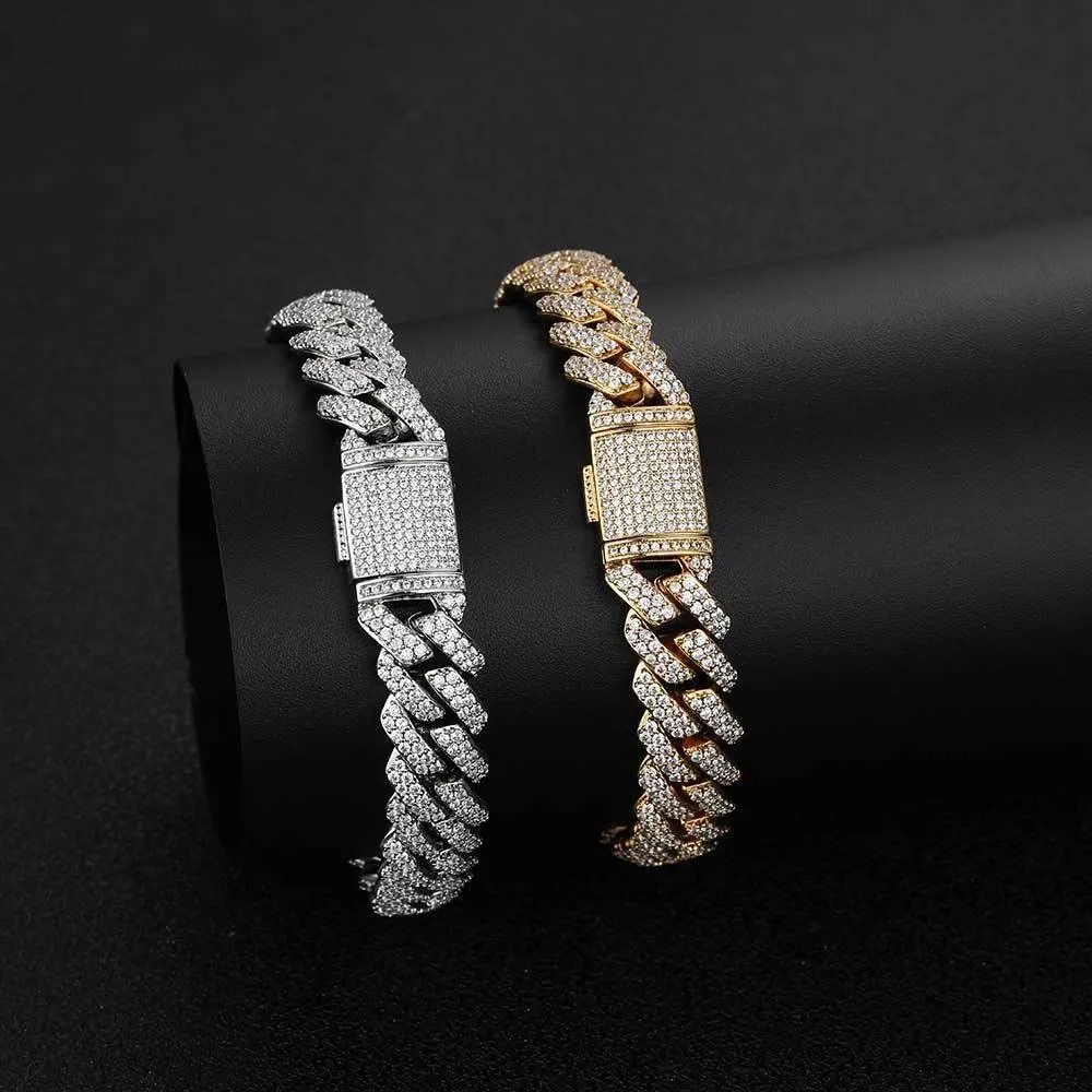 18K gold Cuban style men's bracelet, paired with moissanite diamonds, with full and luxurious lines that add charm to men