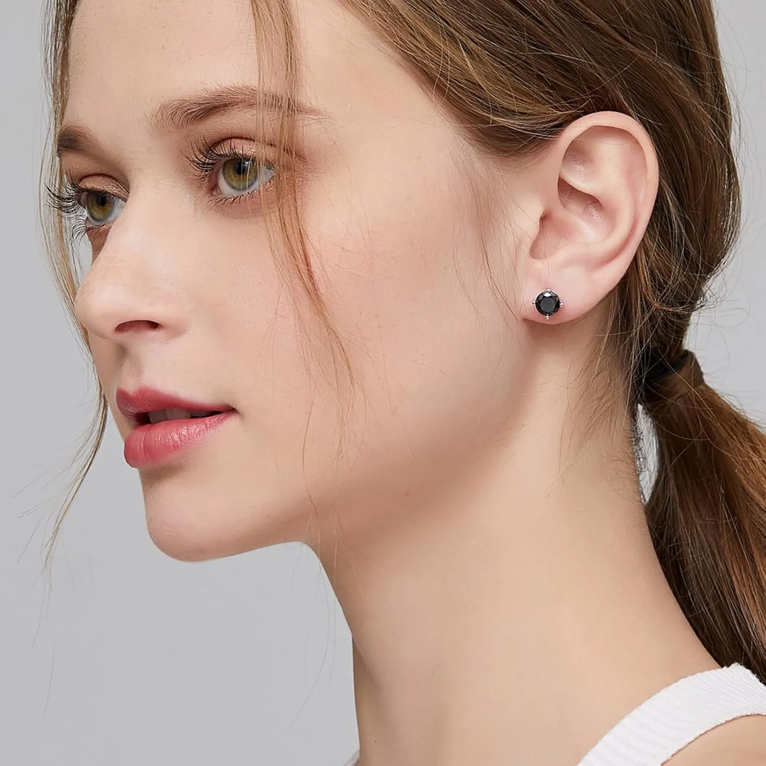18K White Gold Plated Sparkling CZ Diamond Stud Earrings 925 Sterling Silver Cubic Zirconia Stud Earrings Hypoallergenic Simulated Diamond Stud Earrings for Women/Men 4MM-8MM