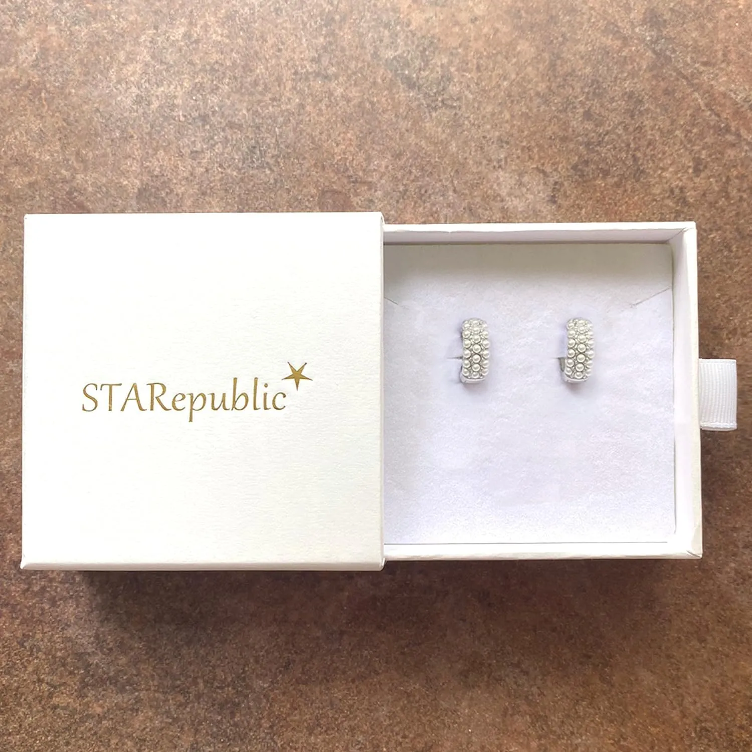 925 Sterling Silver 14K Gold Plated Elegant Shell Pearl Hoop Earrings