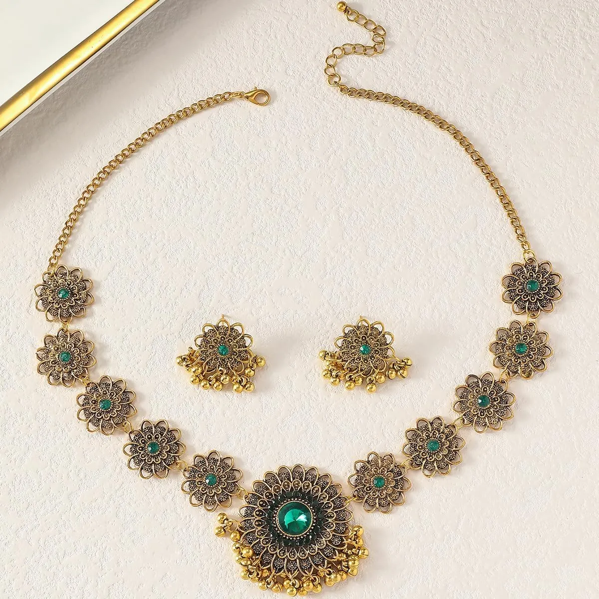 Bethynas Indian Jewelry Set for Women Boho Gold Crystal Flower Choker Necklace Retro Dangle Drop Earrings Traditional Bridal Wedding Belly Dance Accessories Set