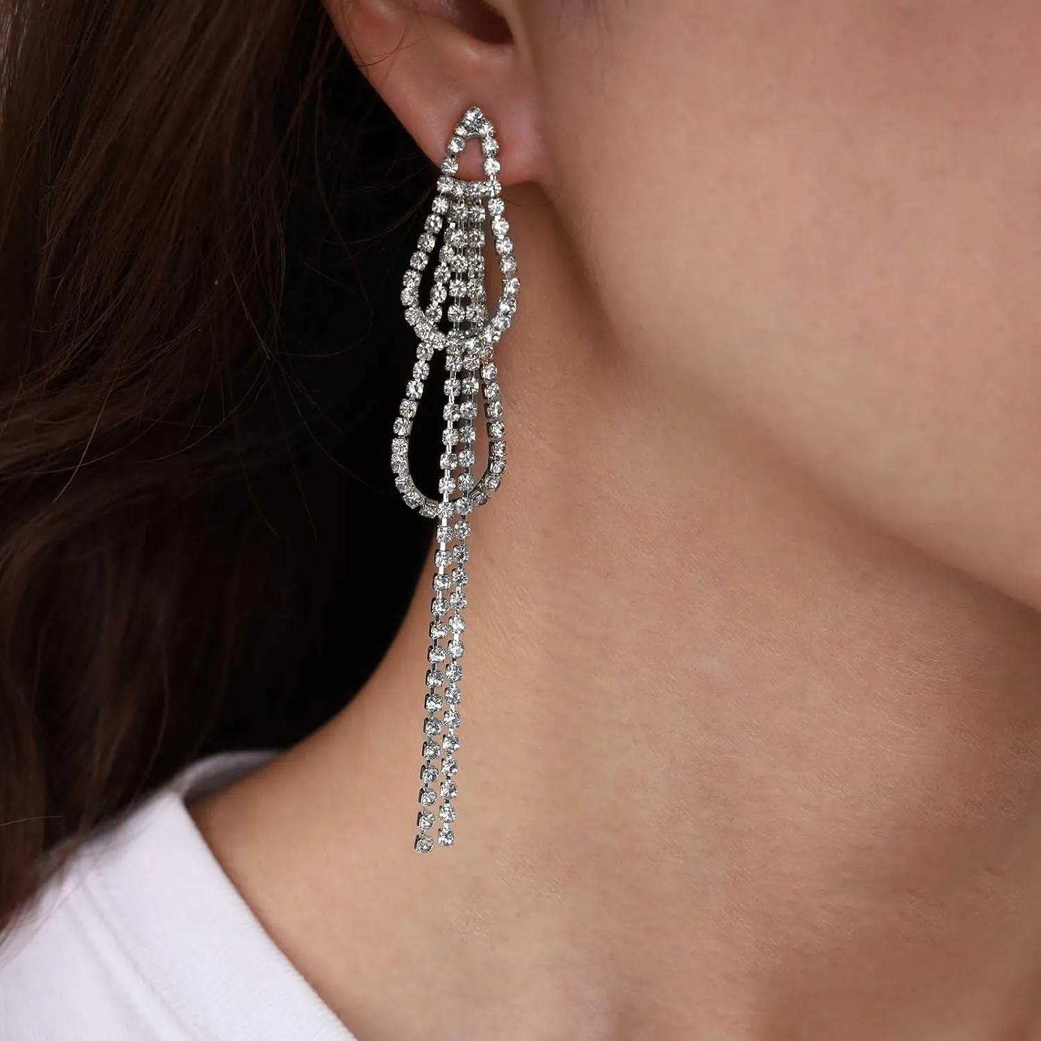 Boho Rhinestone Chandelier Earrings Sparkly Chain Drop Earrings Crystal Tassel Dangle Earrings Gold Long Rhinestone Earrings Jewelry for Women and Girls