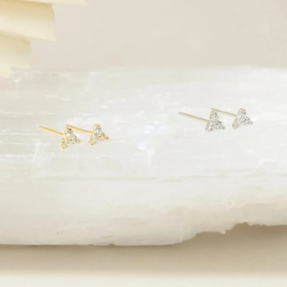 CAITLYNMINIMALIST 18K Gold Sterling Silver Lily CZ Diamond Cluster Mini Flower Gemstone Dainty Stud Earrings for Women Gift for Her