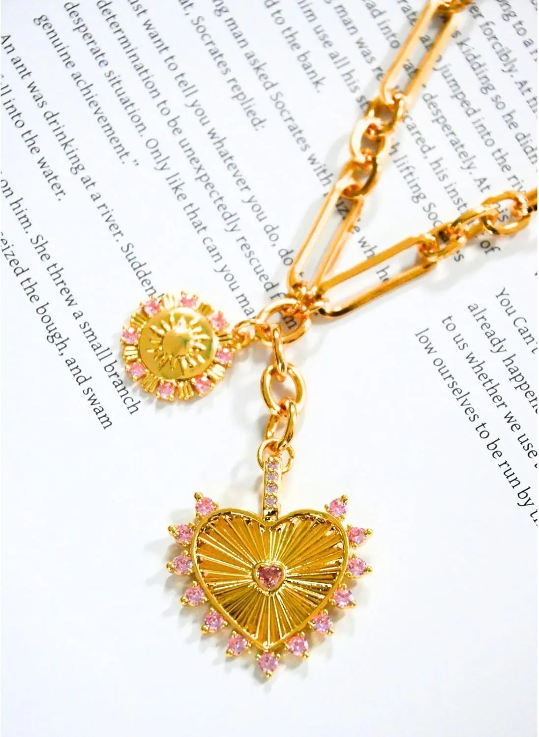 Chunky Gold Heart Necklaces for Women 18K Gold Plated Charm Necklace Sun Pendant Chain Jewelry.