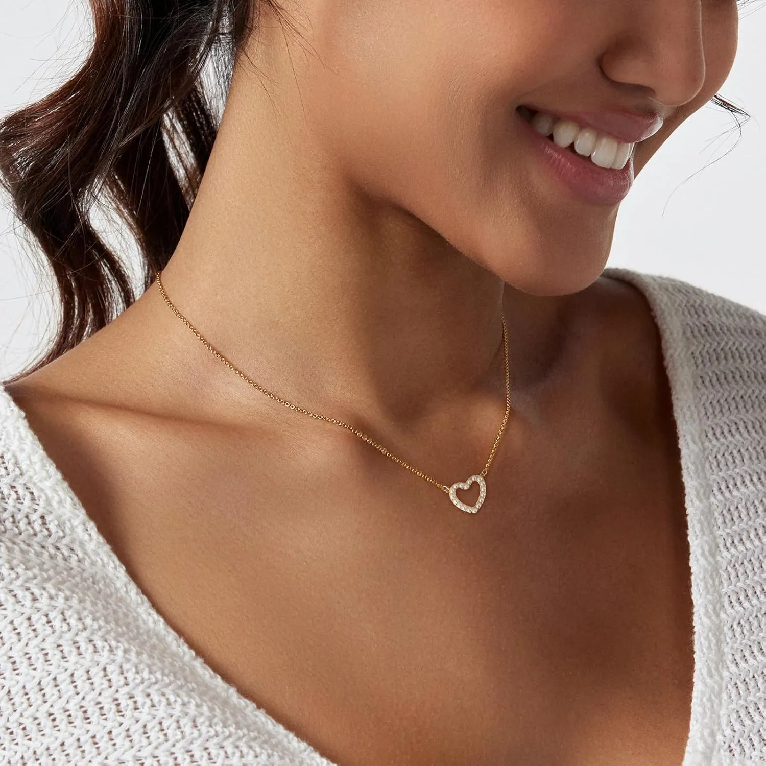 Cute Heart Necklace for Women Gold/Silver Plated Heart Pendant Choker Necklaces Tendy Love Heart Chain Necklace Dainty Gold/Silver Necklace Jewelry Gifts for Women