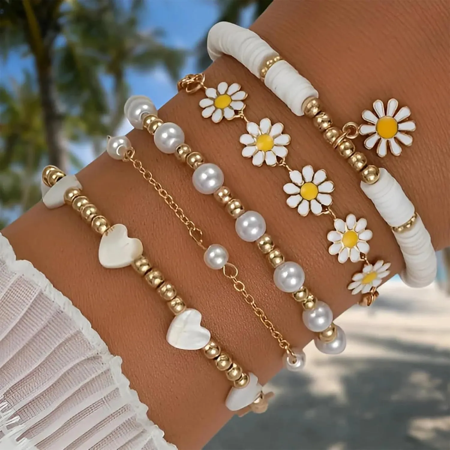Daisy Bracelet Stackable Beaded Bracelets for Women Dainty Gold Pearl Bracelet Princess Daisy Costume for Women Trendy Accessories