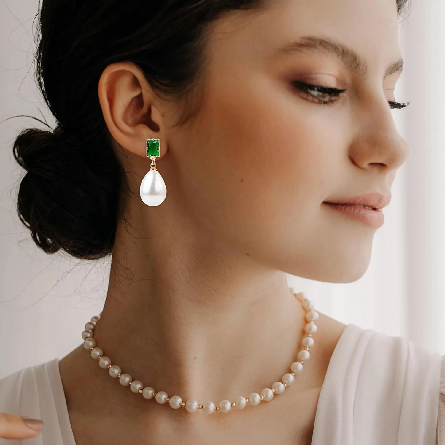 Emerald Green Earrings, Gold and Green Earrings for Women as Wedding Gift for Her, Dangling Vintage Pearl Earrings 12mm Large Pearl Earrings Teardrop Match Emerald Green Costume Jewelry