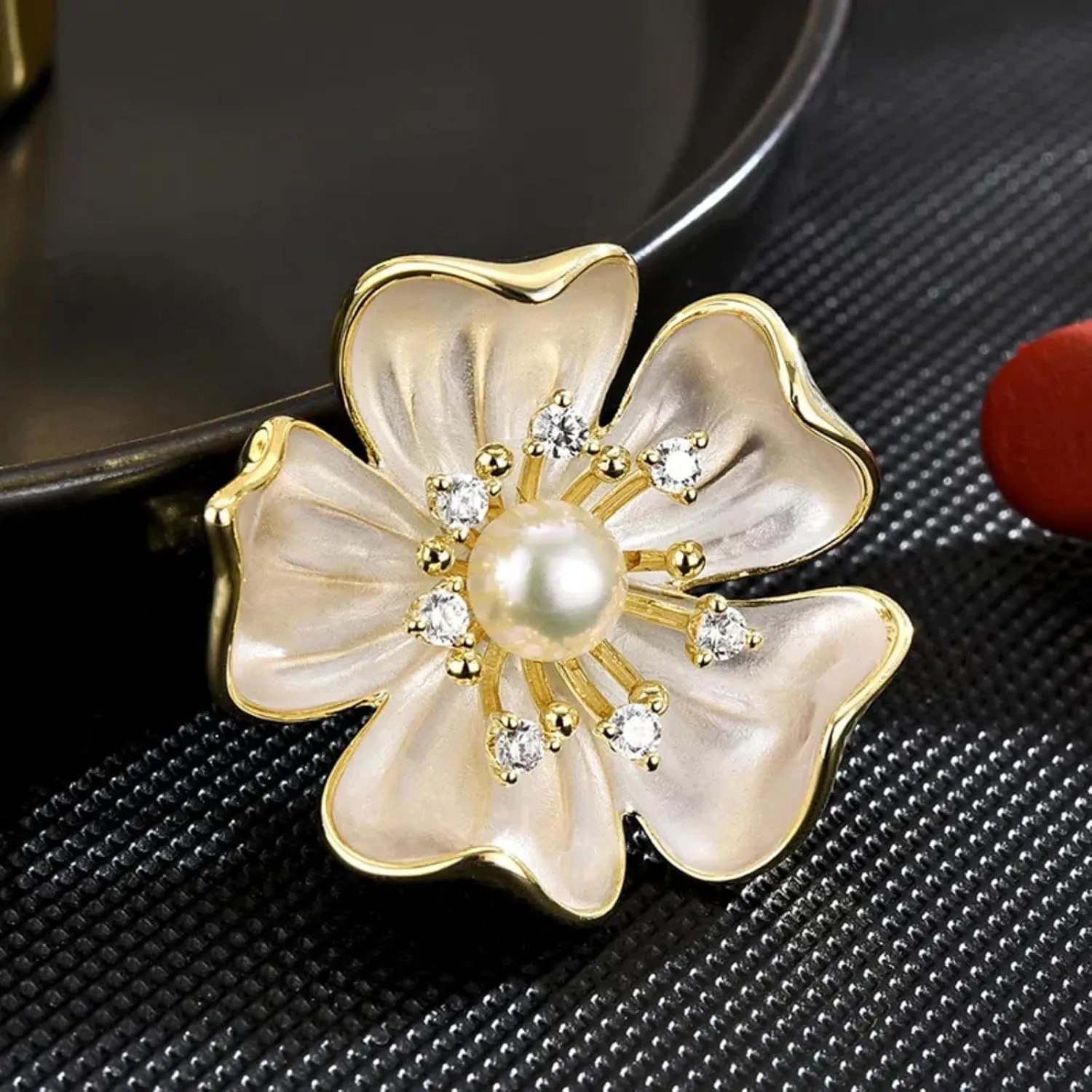 Fashion Brooches for Women Brooch, Butterfly Brooch, Suitable For Party And Daily Wear On Many Occasions