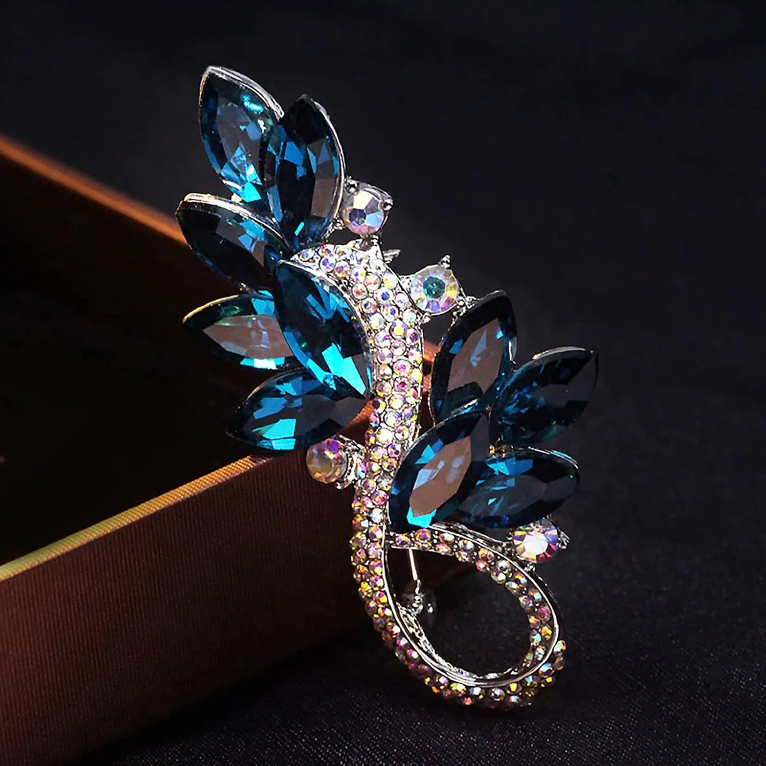 Floral Series Brooch Jewelry For Woman Fashion, Large Costume Broches & Pins Christmas Gift
