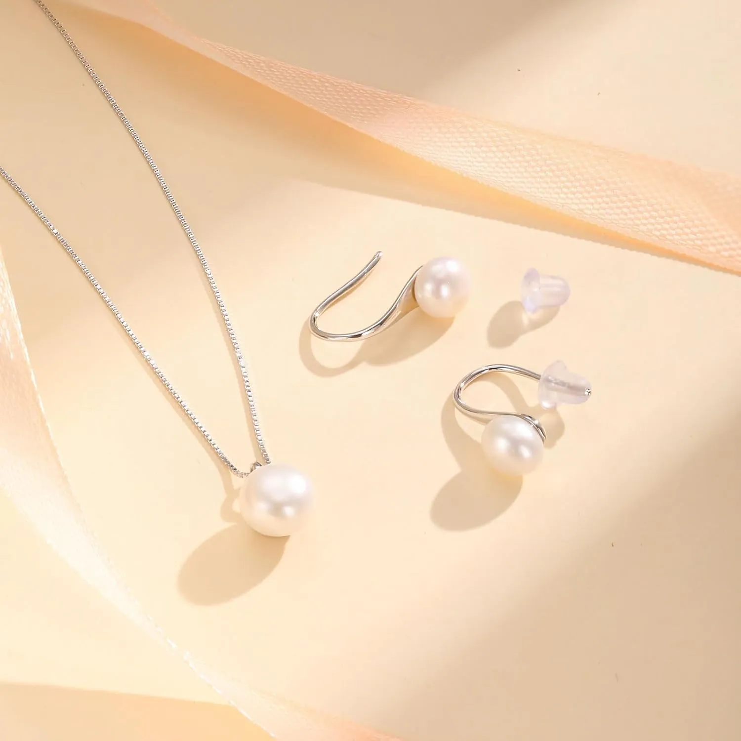 Freshwater Pearl Necklace for Women, S925 Sterling Silver Pearl Pendant Necklace Jewelry Gift, Mother Day Birthday Wedding Valentines Christmas Party 18K Dainty Single White Pearl Choker Necklaces for Mom Friends Grandma Daughter