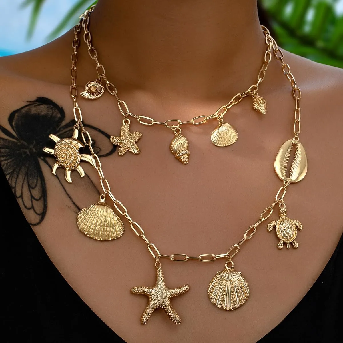 Gold Boho Layered Shell Necklace for Women Bohemian Starfish Turtle Conch Pendant Charm Necklace Double Layer Beachy Ocean Jewelry for Summer Vacation