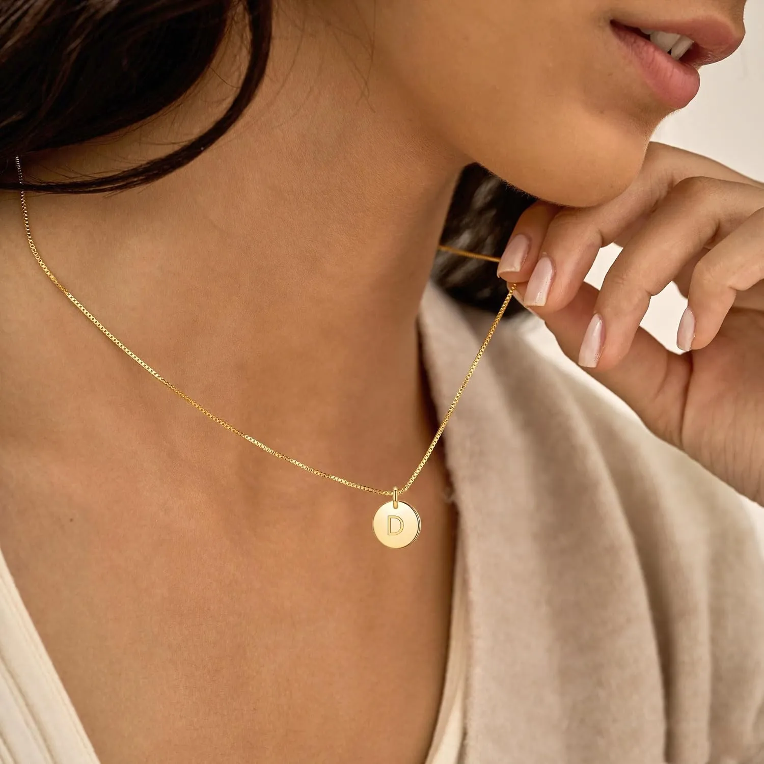 Gold Initial Necklaces for Women, Dainty Trendy Gold Letter Necklace 14k Gold Pendant Necklace Cute Choker Necklace Simple Personalized Name Necklace Gold Jewelry Necklace for Gift