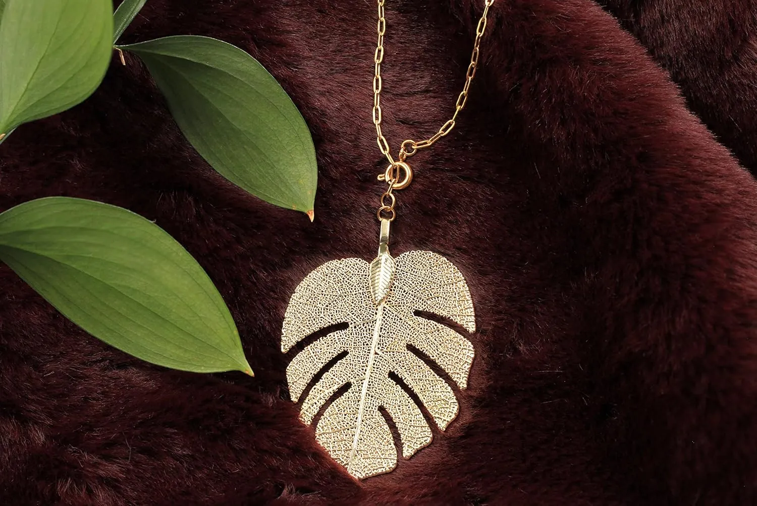Gold Monstera Necklaces for Women. Trendy Long Paperclip Chain. 14K Gold Plated. Palm Leaf Jewelry. Plant Pendant. Mothers Day Gifts for Her