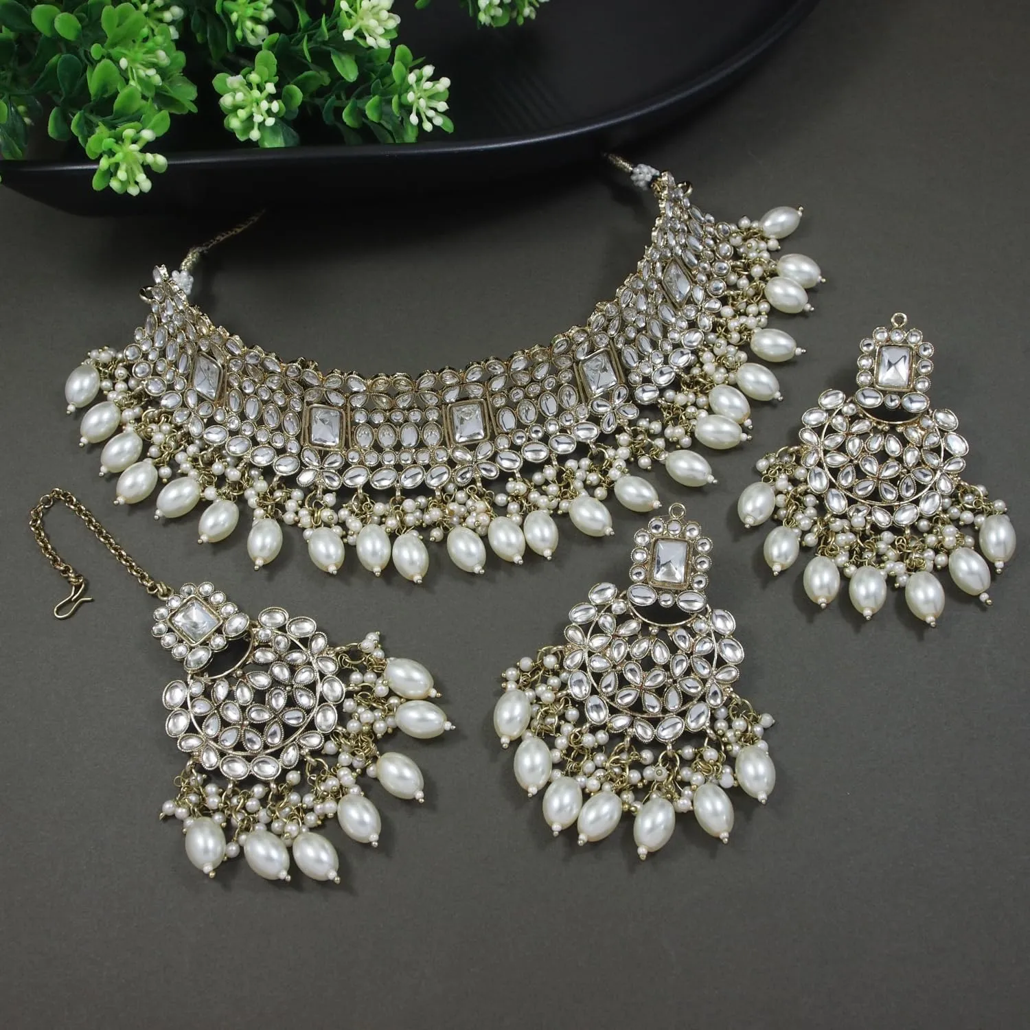 I Jewels Indian Wedding Bollywood Pearl Kundan Choker Jewellery Necklace Set with Maang Tikka for Women