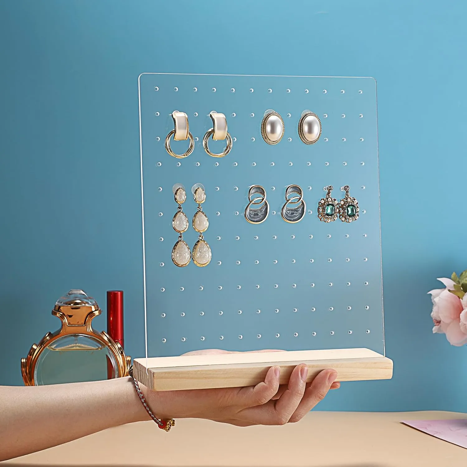 JUXYES Pack of 2 Clear Acrylic Enamel Pin Display Stand with Wooden Base. Tabletop Pin Organizer Display Storage Stand. Hold Up To 132 Pins