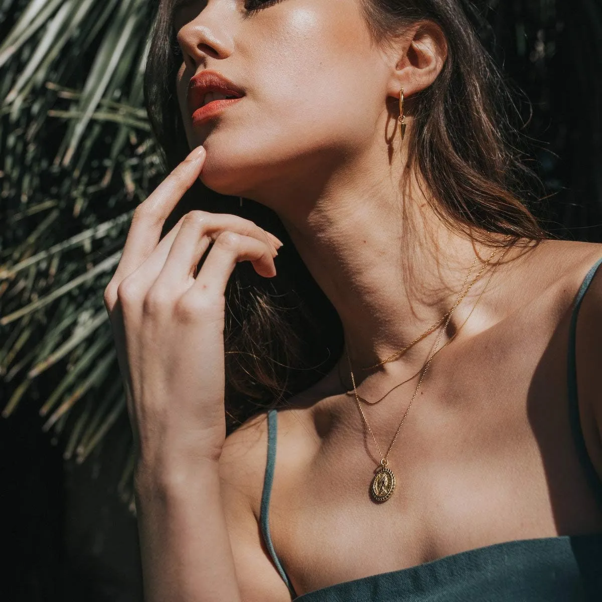 MEVECCO Carved Gold Coin Pendant Necklace for Women,18K Gold Plated Dainty Minimalist Necklace for Women