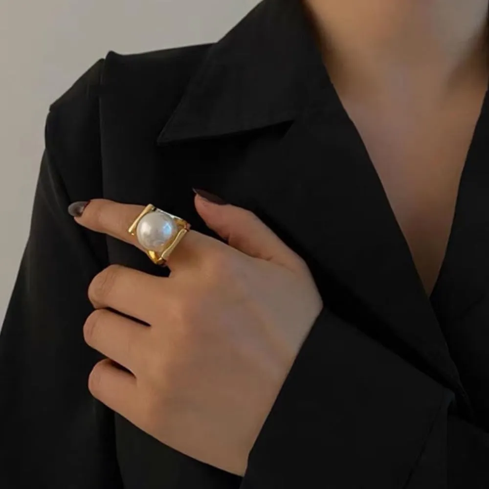 OIDIMS Exaggerated Pearl Statement Band Ring Stainless Steel Y Shaped Unique Style Big Rings Personalized Finger Comfort Fit Jewelry for Women Fashion Gift Birthday Xmas