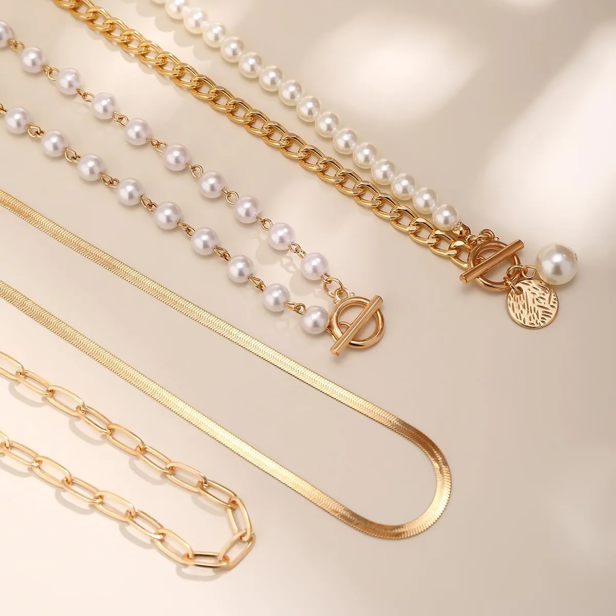 Paperclip Pearl Choker Necklace for Women Gold Layered Paperclip Chain Pearl Necklace Herringbone Necklace Trendy Layered Paperclip Pearl Necklaces Jewelry
