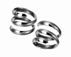 Promise ring for couples by Majade. Black ring, sterling silver ring, his and her ring. Handmade 925 silver jewelry. Matching promise ring, minimalist curved wide band. Unique wrapped couples ring set