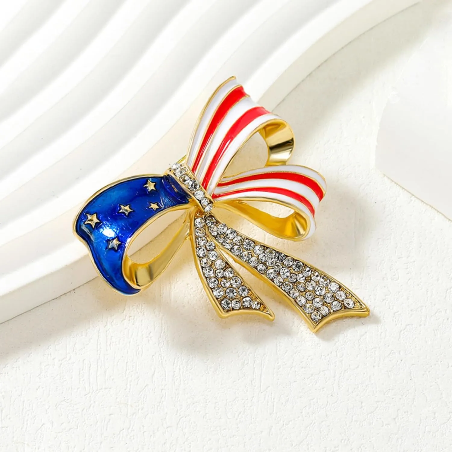 Rhinestone American Flag Brooch USA Flag Badges Pins For Memorial Veteran Day 4th of July Independence Day American Flags Pins 4th of July USA PinPatriotic Lapel Pins Gift for Clothes Bags Accessories