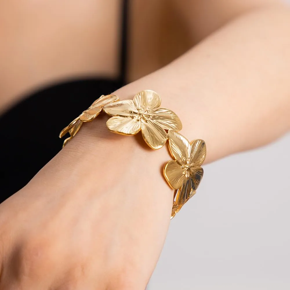 Vintage Gold Metal Butterfly Bangle Bracelet Wide Chunky Cuff Bracelet Punk Floral Design Statement Accessories Costume Party