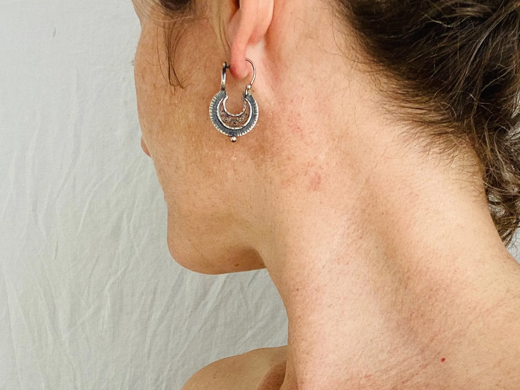 Vintage Oaxacan Filigree Earrings. Sterling Silver. Mexico. Frida Kahlo