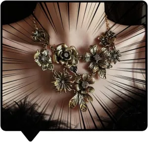 Vintage Style Floral Metal Necklace Antique Golden Necklace for Women